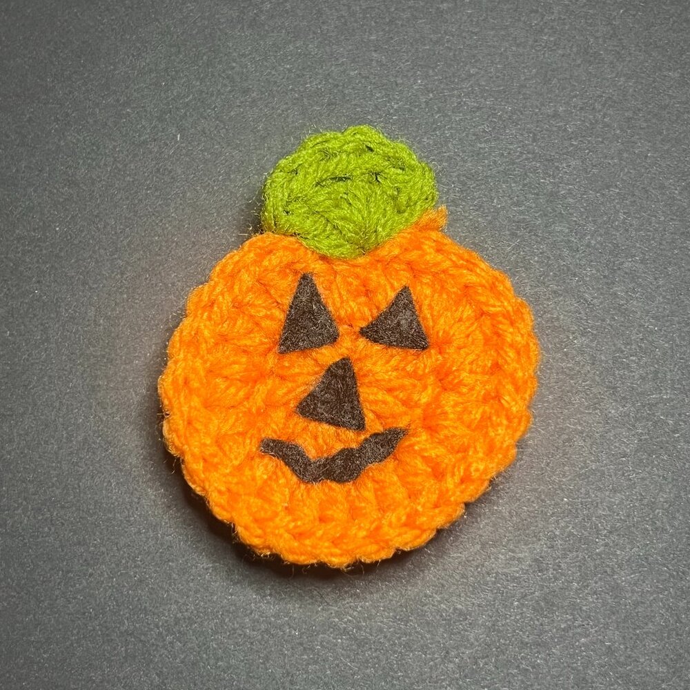 Vintage Handmade Crochet Orange Jack O' Lantern Pumpkin Halloween Brooch